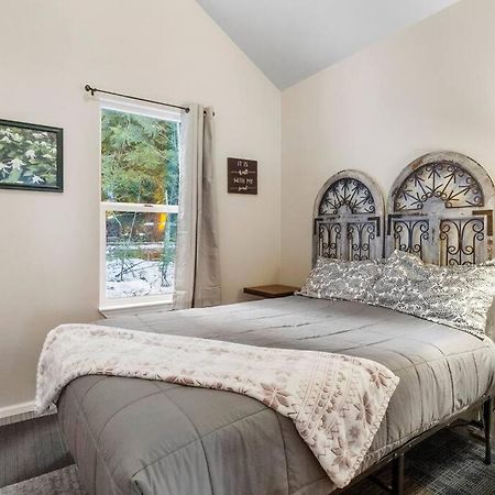 אשפורד Cozy Tiny Home Steps Away From Mt. Rainier מראה חיצוני תמונה