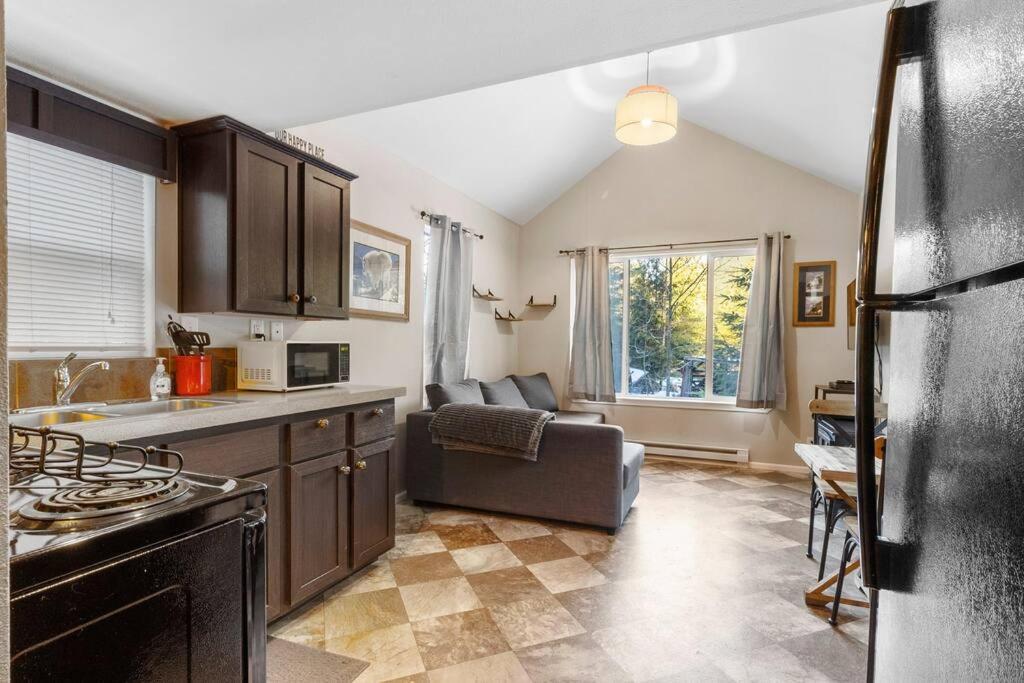 אשפורד Cozy Tiny Home Steps Away From Mt. Rainier מראה חיצוני תמונה
