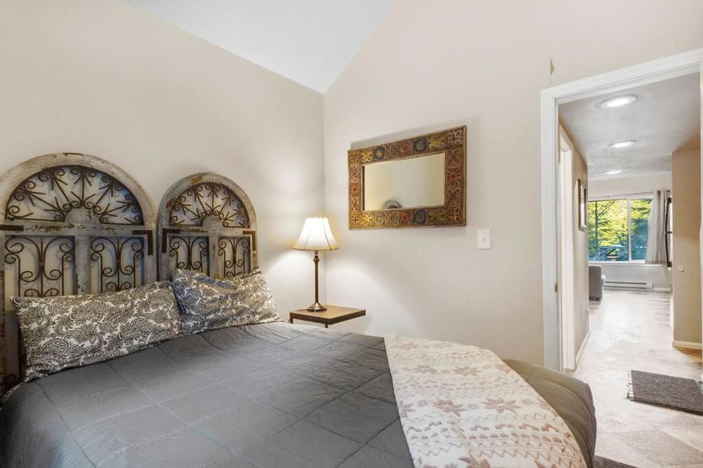 אשפורד Cozy Tiny Home Steps Away From Mt. Rainier מראה חיצוני תמונה